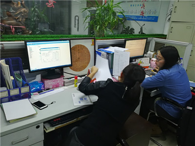 为季报努力工作的学员及...